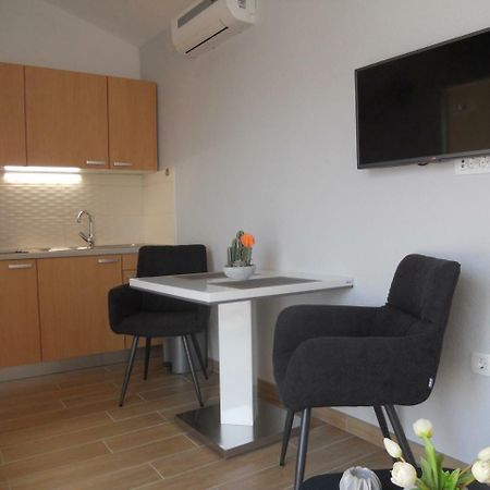 Apartments Mihalic I Baška Exterior foto